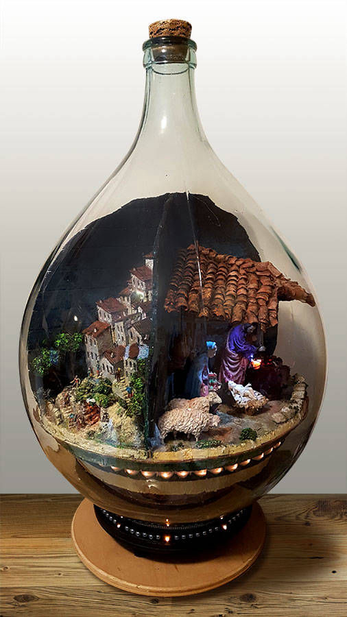 Il dono - Presepe realizzato senza scomporre la damigiana