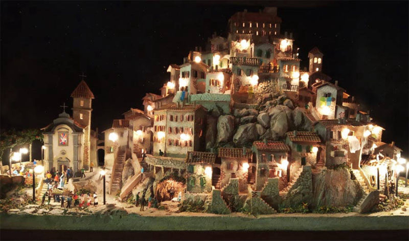 Natività con processione